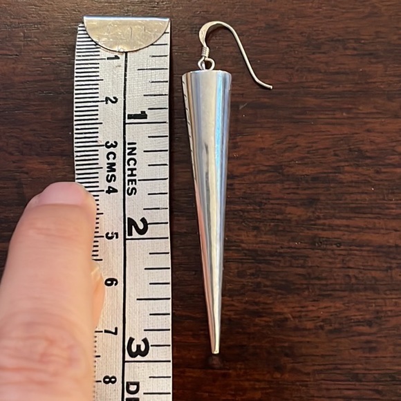 Long cone sterling silver drop earrings - Picture 7 of 7